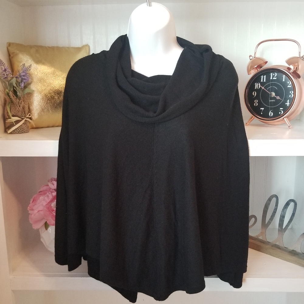 A Pead in the Pod Turtleneck Poncho